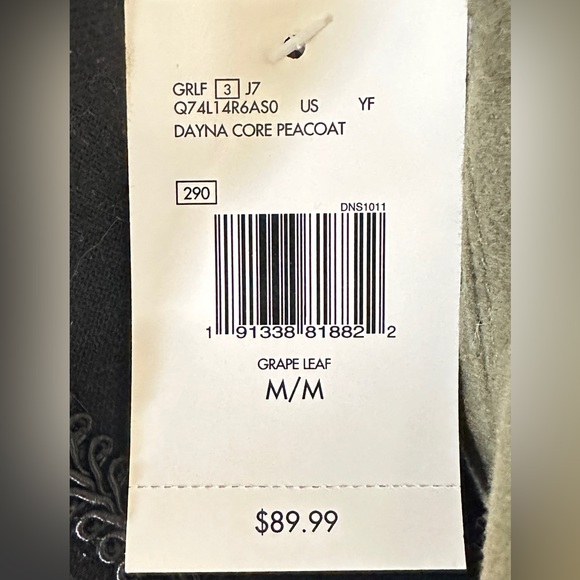 New: Guess Dayna Core Peacoat - Color Grape Leaf - Medium - Picture 7 of 7